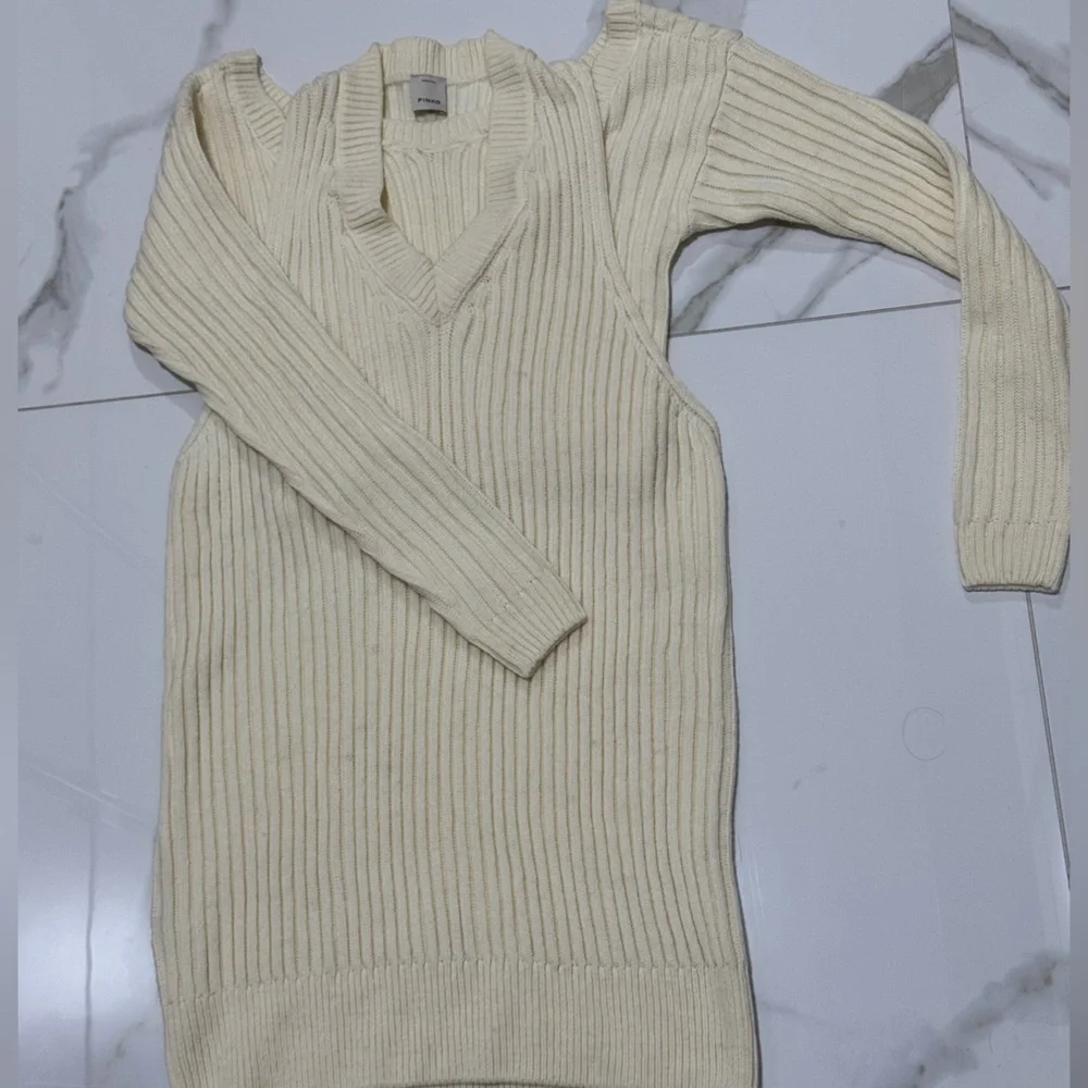 PINKO Sweater Dress with cut out shoulders - Picture 4 of 8